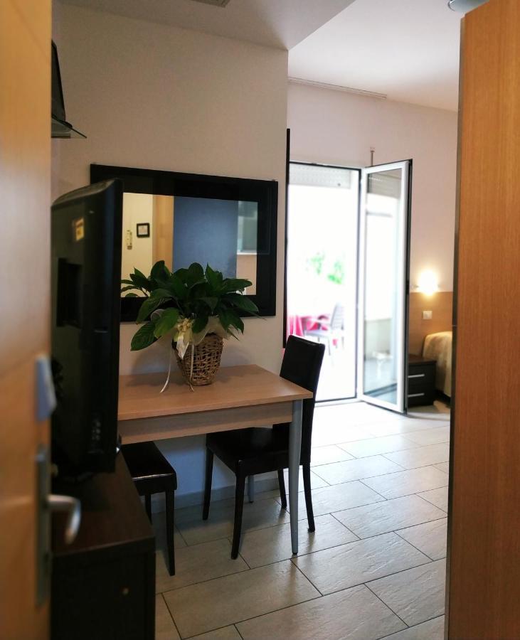 Fogliano Marina Residence Hotel Rubino المظهر الخارجي الصورة